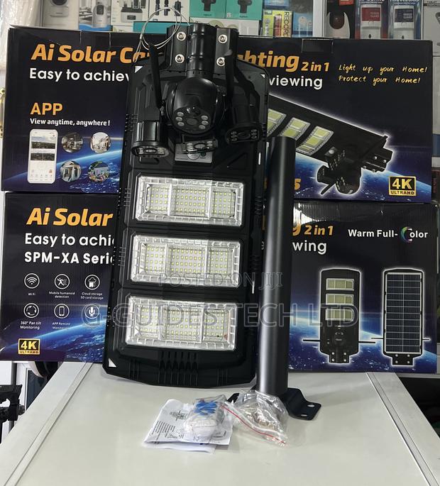 Ultra 4g Ai Solar PTZ Camera Triple-Lens With Streetlights · Photo 4