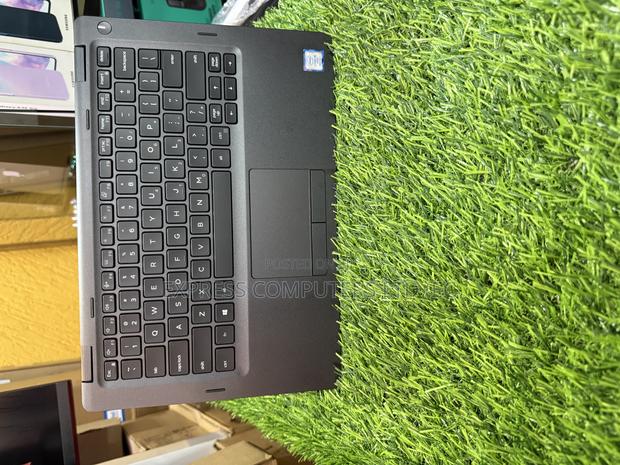 Laptop Dell Latitude 5300 16GB Intel Core I5 SSD 256GB · Photo 6