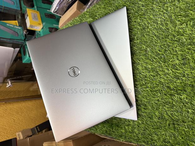Laptop Dell Precision 5550 32GB Intel Core I7 SSD 512GB · Photo 3