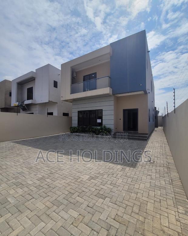4bdrm House in Lakeside for sale · Photo 8