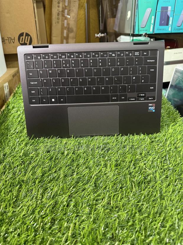 Laptop Samsung Galaxy Book4 16GB Intel Core I7 SSD 512GB · Photo 7