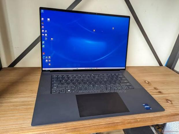 Laptop Dell Precision 5680 64GB Intel Core i9 SSD 2T · Photo 3