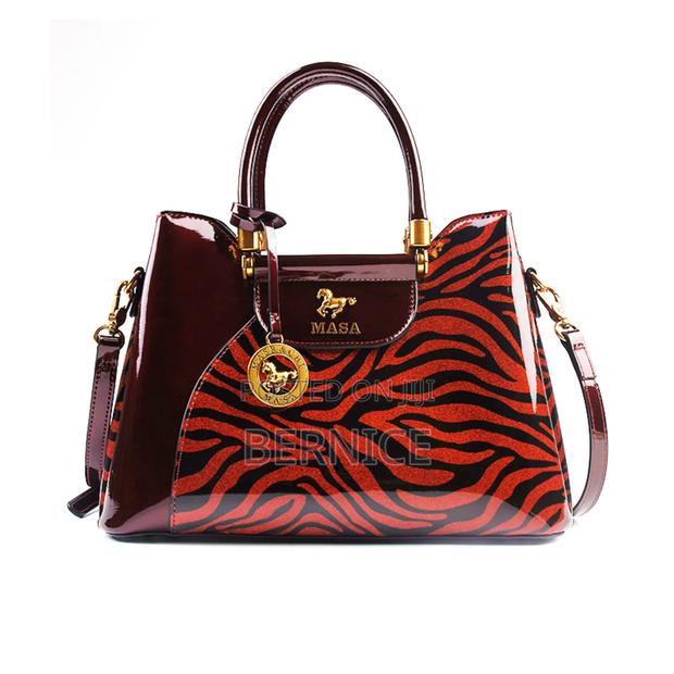 Masa Luxury Handbag – Bold Stylish Design · Photo 1