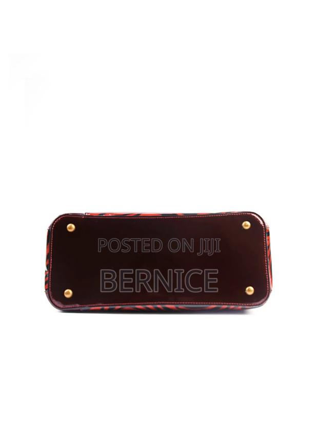 Masa Luxury Handbag – Bold Stylish Design · Photo 2