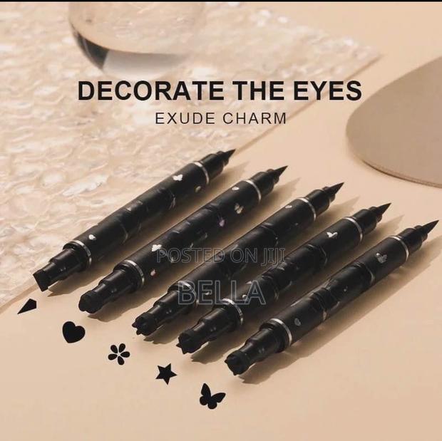 2in 1 Butterfly Seal Eyeliner Pen Star Moon Stamp · Photo 3