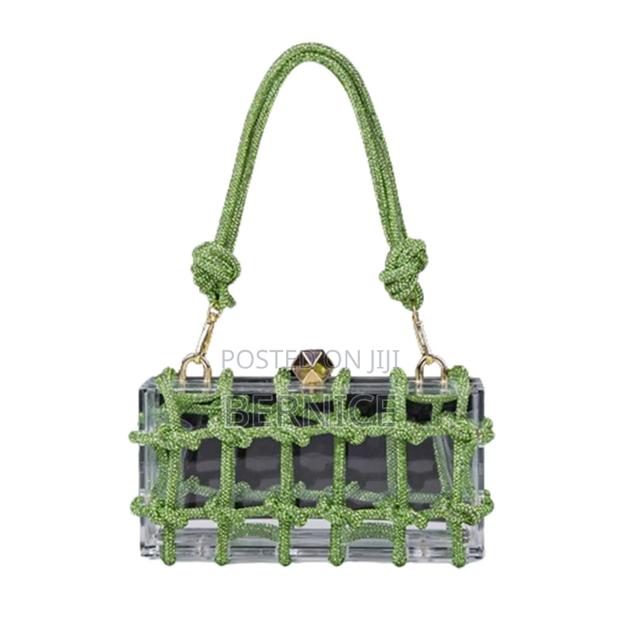 Luxury Clutch – Simple, Stylish Sophisticated. · Photo 3