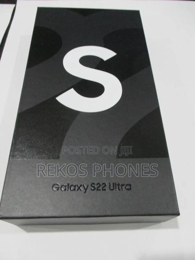 New Samsung Galaxy S22 Ultra 5G 128 GB Silver · Photo 1