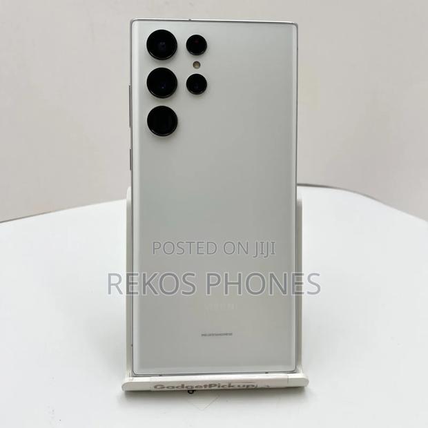 New Samsung Galaxy S22 Ultra 5G 128 GB Silver · Photo 2