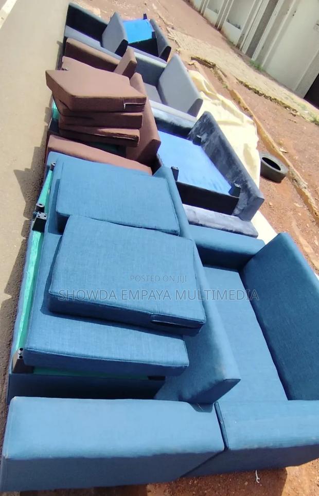 L Shaped Sofa With Center Table · Photo 3