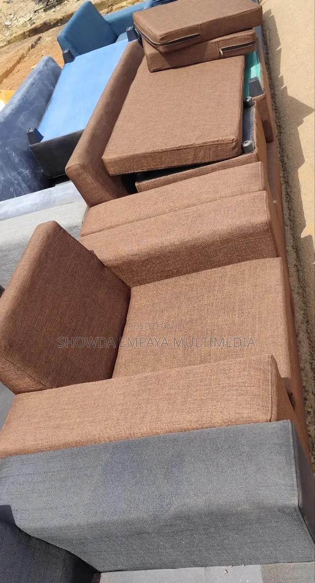 L Shaped Sofa With Center Table · Photo 4