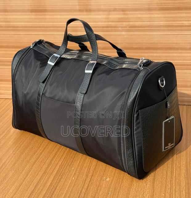 Luxurious Woven Leather Duffle Unisex Bag · Photo 2