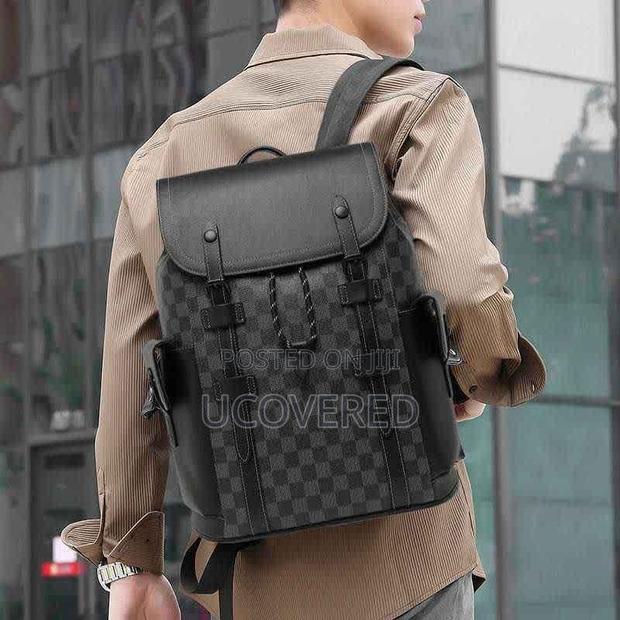 High Quality Waterproof Leather Backpacks · Photo 8