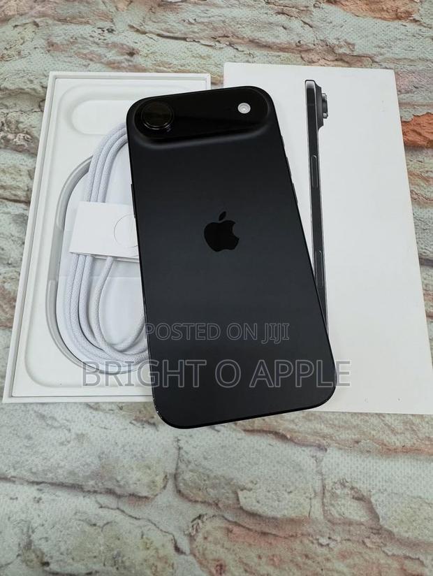 New Apple iPhone Air 256 GB Black · Photo 1