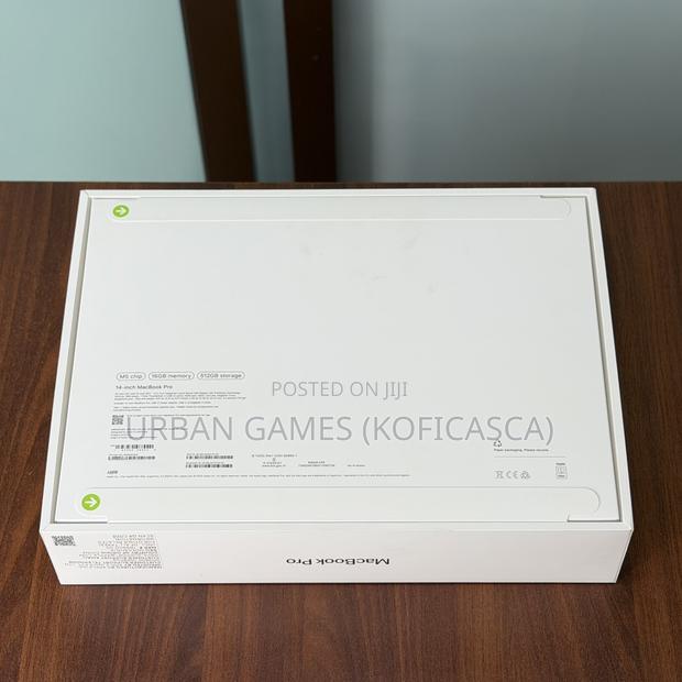 New Laptop Apple MacBook Pro 2025 M5 16GB SSD 512GB · Photo 4