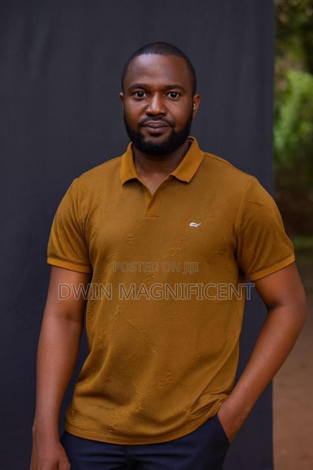 Men’S Classic Polo Shirt · Photo 2