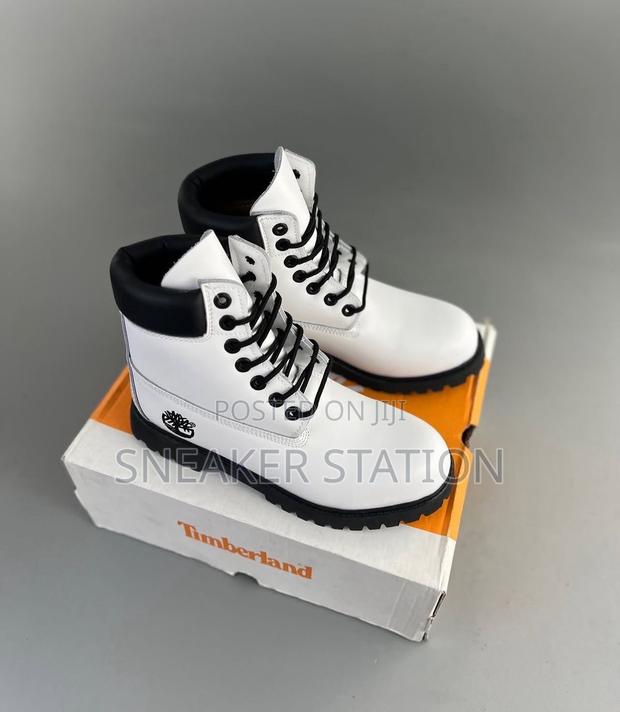 Authentic Timberland Boot Available · Photo 1