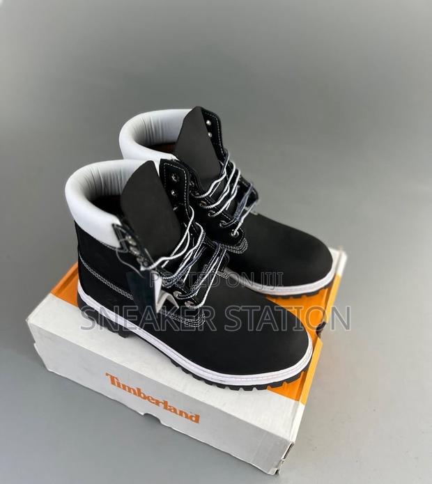 Authentic Timberland Boot Available · Photo 2