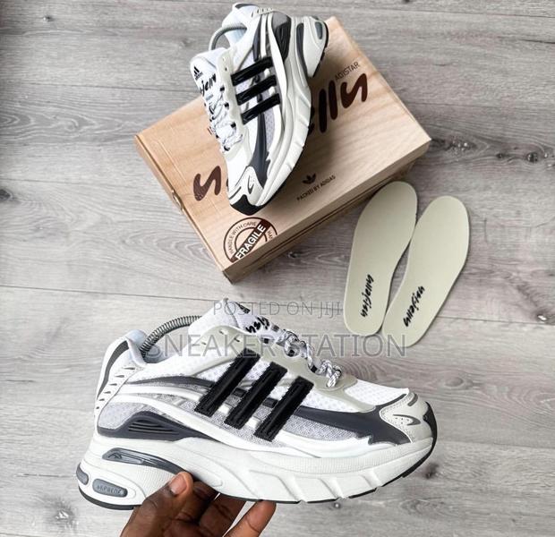 Adidas Adistar Jellyfish Sneaker Available · Photo 2