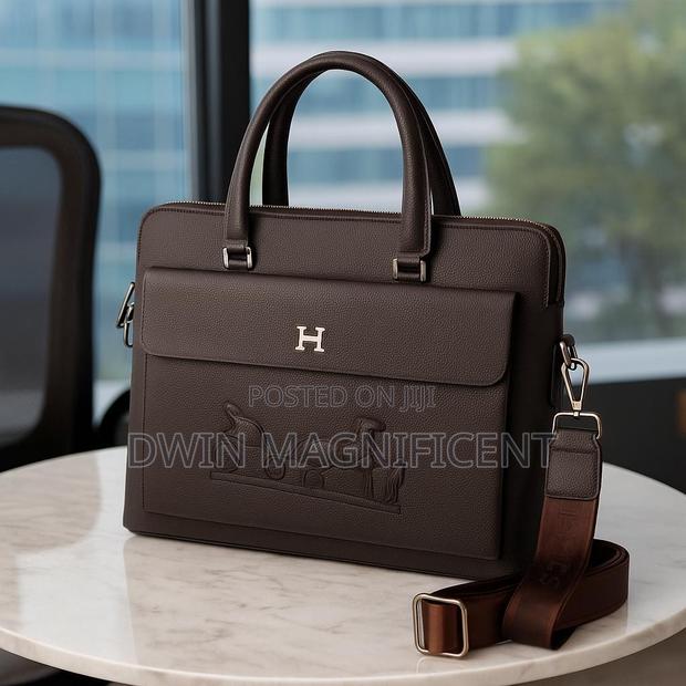 Unisex Waterproof Leather Briefcase Shoulder Laptop Business Bag. · Photo 7
