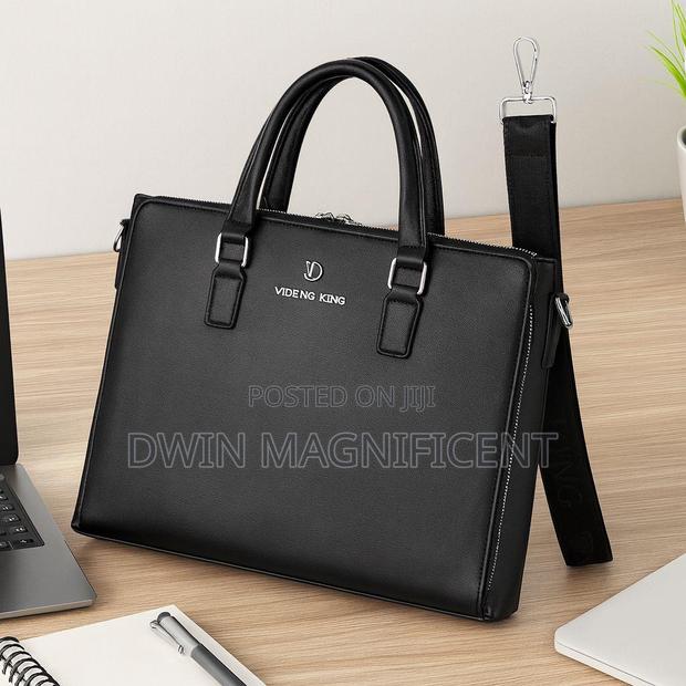 Unisex Waterproof Leather Briefcase Shoulder Laptop Business Bag. · Photo 8