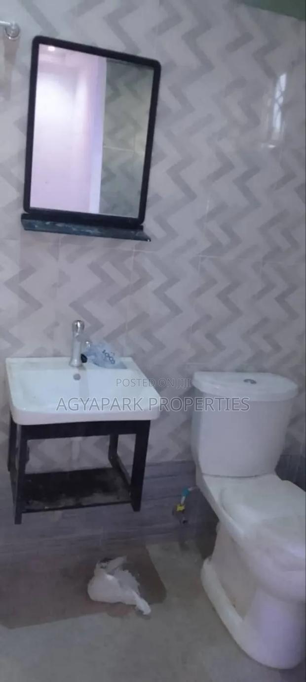 4bdrm House in Kotaku Estate, Ga West Municipal for sale · Photo 8