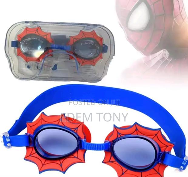 Spiderman Swimming Goggles for Kids · Photo 1