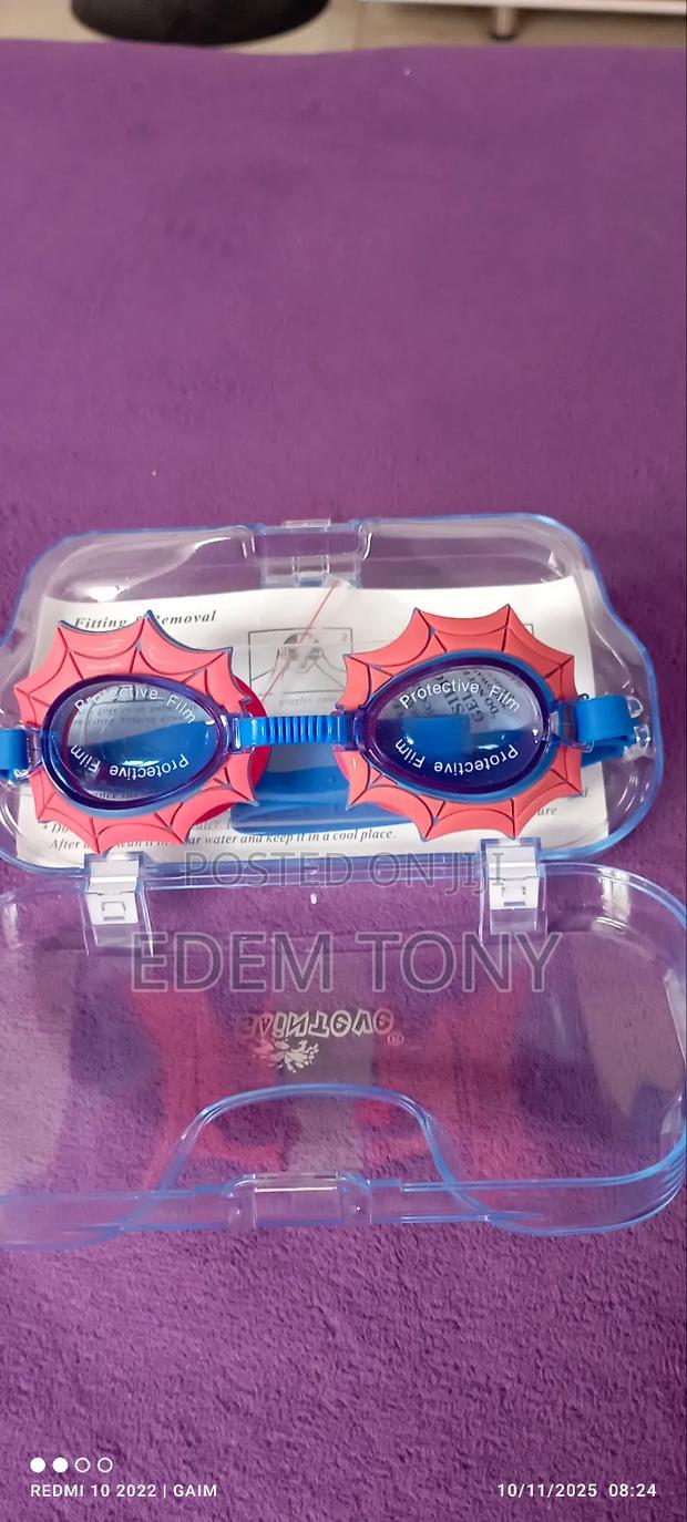 Spiderman Swimming Goggles for Kids · Photo 3
