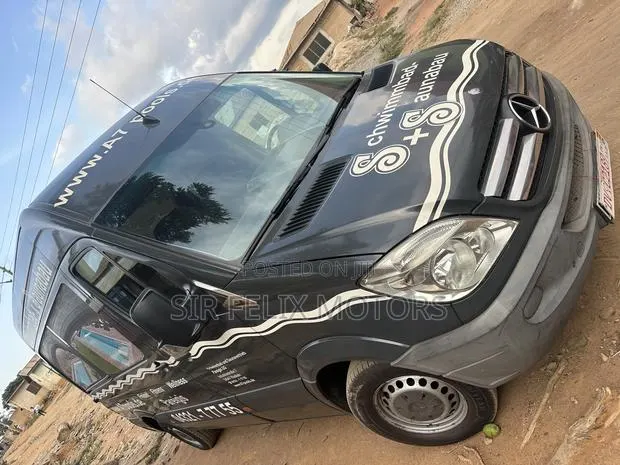 Mercedes-Benz Sprinter 2013 Black · Photo 1