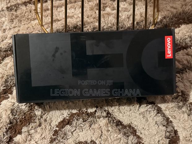 Lenovo Legion Go · Photo 1