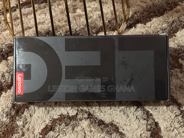 Lenovo Legion Go · Photo 4