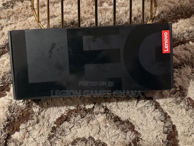 Lenovo Legion Go · Photo 3