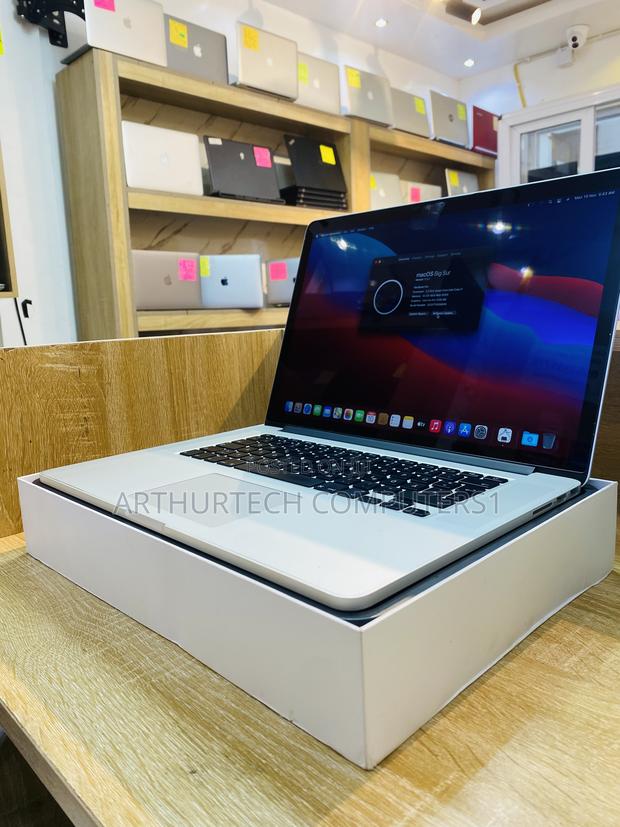 New Laptop Apple MacBook Pro 2015 16GB Intel Core I7 SSD 256GB · Photo 5