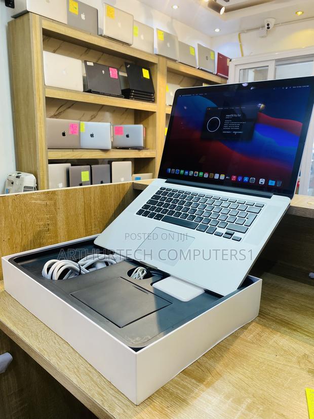New Laptop Apple MacBook Pro 2015 16GB Intel Core I7 SSD 256GB · Photo 3