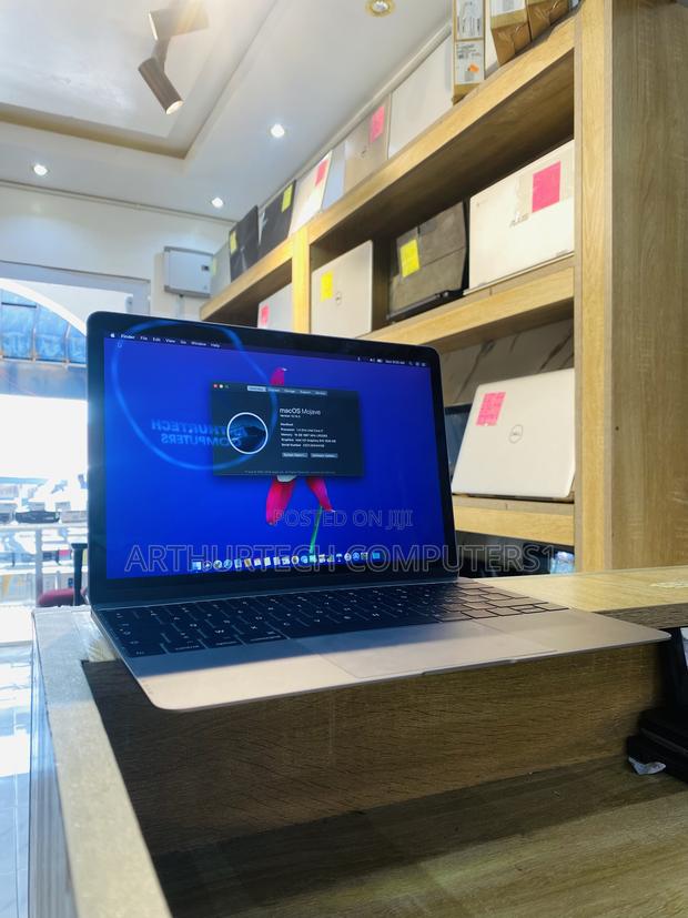 Laptop Apple MacBook Air 2017 16GB Intel Core I7 SSD 256GB · Photo 2