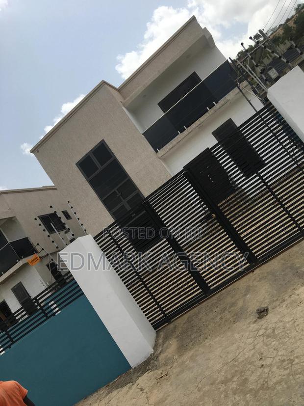 4bdrm House in Kwabenya Acp, Accra Metropolitan for sale · Photo 2