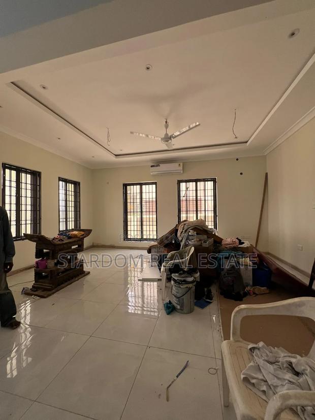 3bdrm Duplex in North Legon for rent · Photo 2