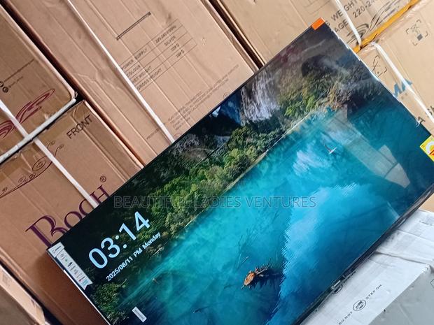 Immersive 55-Inch Smart Flat Screen Ideal for Movies, Sports, Gaming · Photo 2