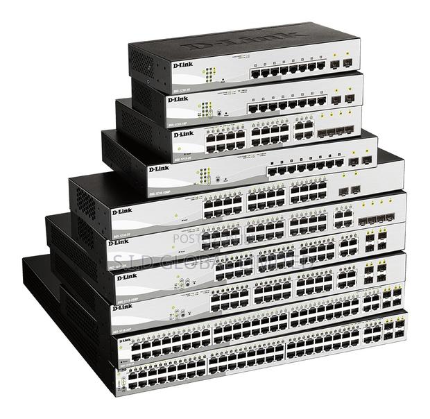 Dgs-1210 - Use Fibre Uplinks To Connect Across Longer Distances · Photo 1
