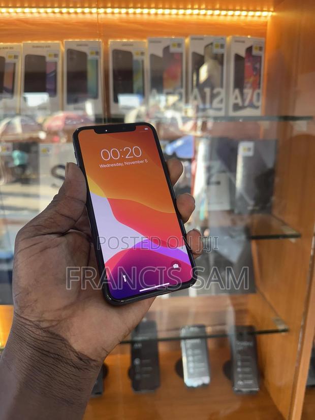 Apple iPhone 11 Pro 256 GB Green · Photo 6