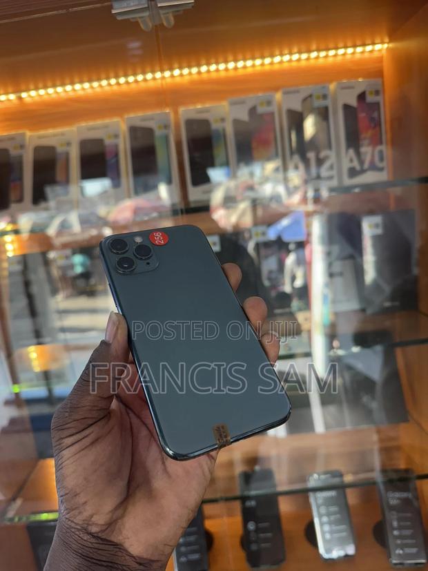 Apple iPhone 11 Pro 256 GB Green · Photo 4