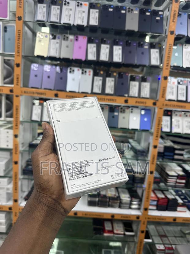 New Apple iPhone 11 64 GB White · Photo 5