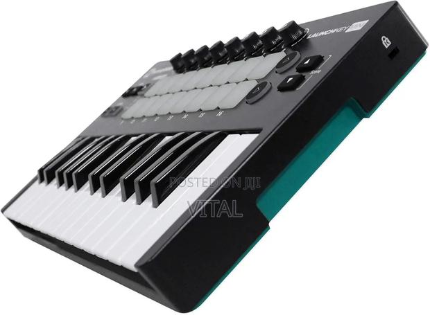 Novation Launchedkey Mini Mk2 · Photo 3