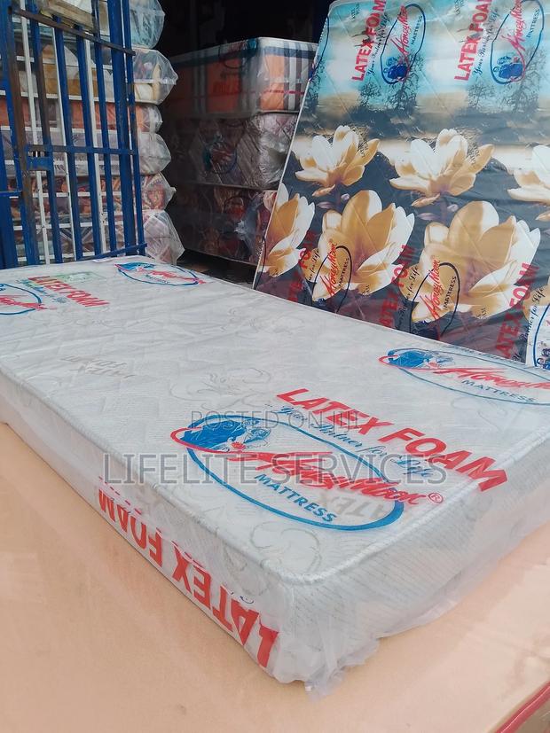 6" Single Mattress -High Density Jacquard · Photo 1