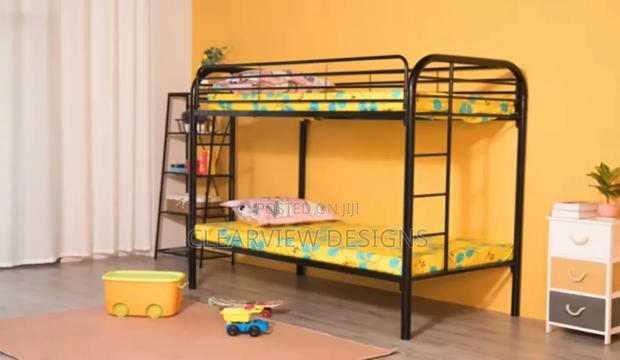 Strong Metal Bunk Bed · Photo 1
