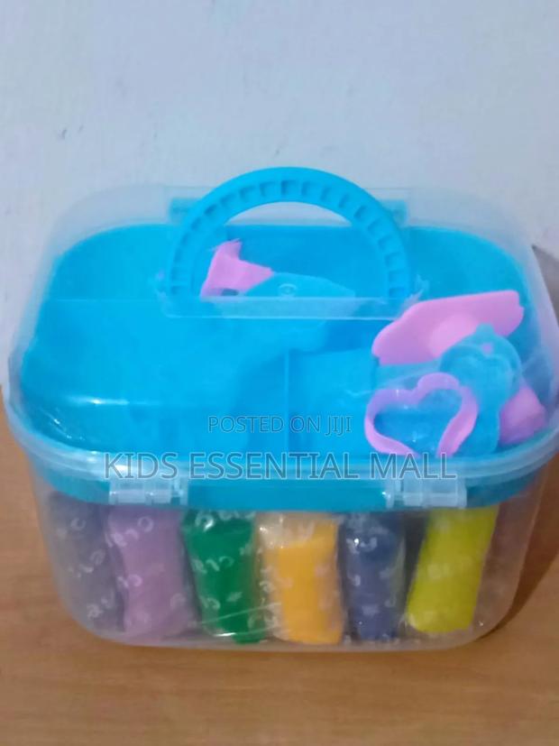Big Container Clay Dough With Cuttes for Kids · Photo 3