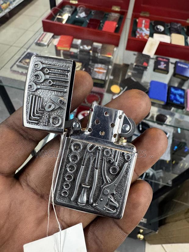 Original Zippo Lighter · Photo 3