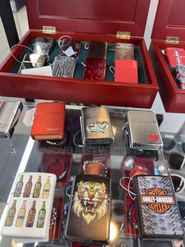 Original Zippo Lighter · Photo 4