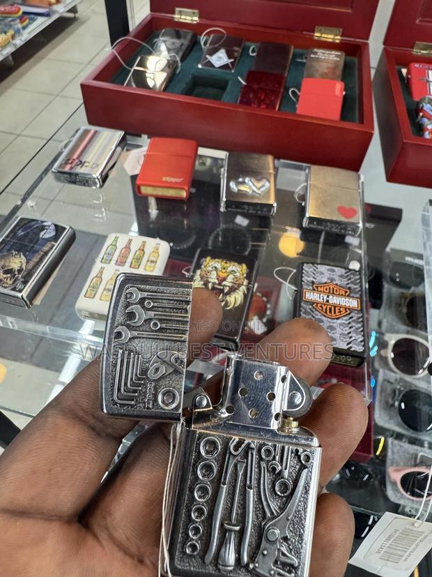 Original Zippo Lighter · Photo 2