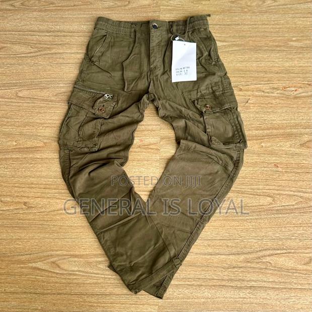 Long Pant Side Pocket · Photo 6