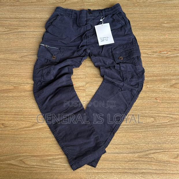 Long Pant Side Pocket · Photo 7